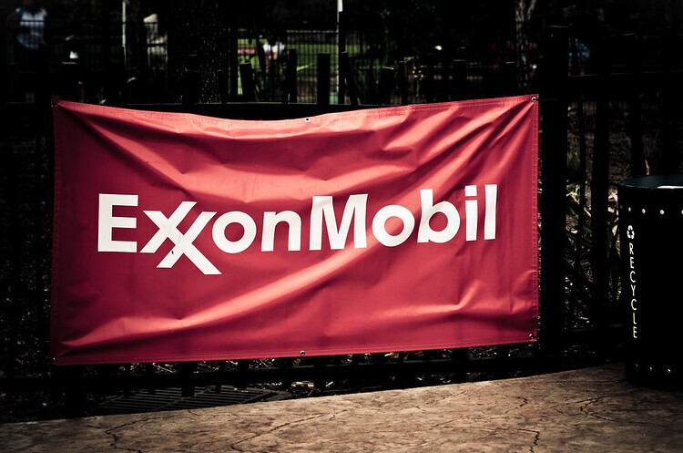 Exxon Mobil інвестує $3 млрд в проекти, націлені на зниження парникових викидів Exxon Mobil інвестує $3 млрд в проекти, націлені на зниження парникових викидів