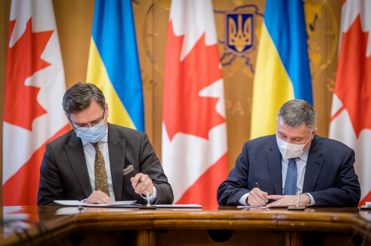 Україна та Канада розширюють співробітництво у питаннях міграційної політики Україна та Канада розширюють співробітництво у питаннях міграційної політики
