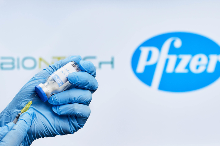 Pfizer відкликала заявку на екстрене використання вакцини проти COVID-19 в Індії Pfizer відкликала заявку на екстрене використання вакцини проти COVID-19 в Індії