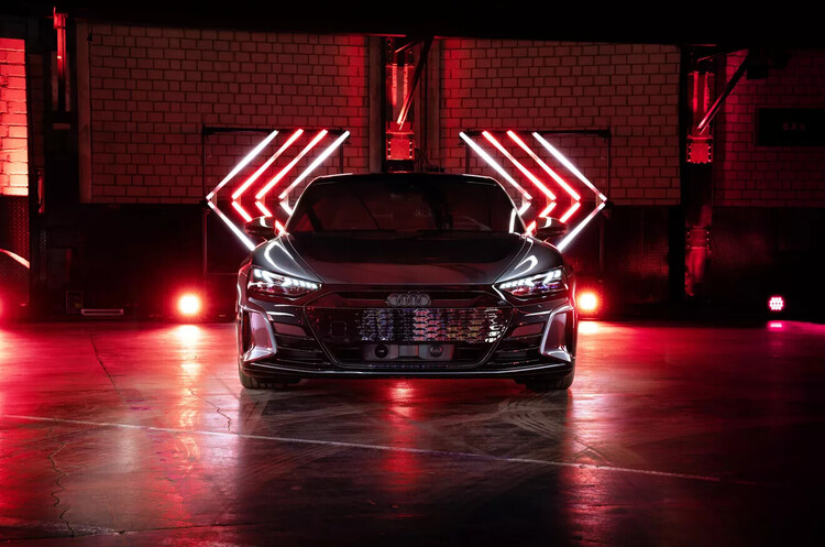 фото Audi Елітний електромобіль: Audi представила серійний електромобіль E-Tron GT за 100 000 євро