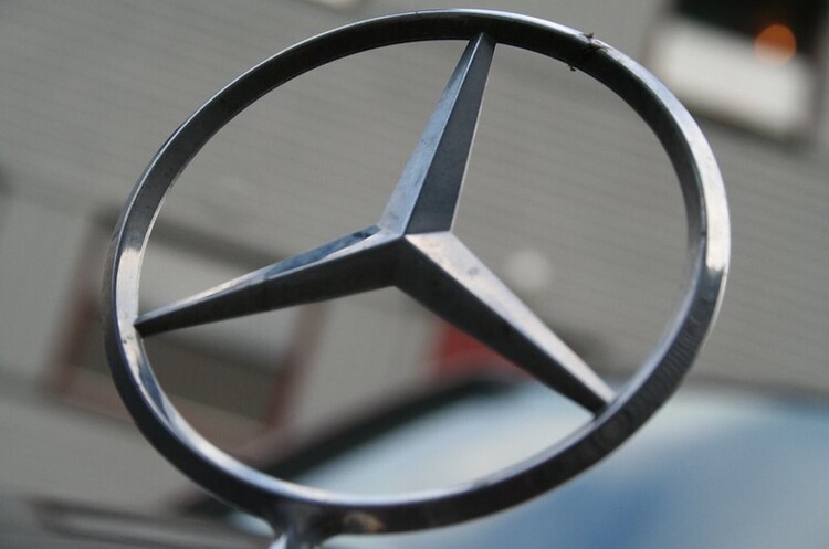 Mercedes-Benz відкликає понад мільйон автомобілів Mercedes-Benz відкликає понад мільйон автомобілів