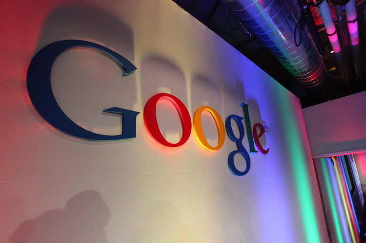 Google оштрафували на понад 1 млн євро у Франції за неофіційну систему рейтингу готелів Google оштрафували на понад 1 млн євро у Франції за неофіційну систему рейтингу готелів