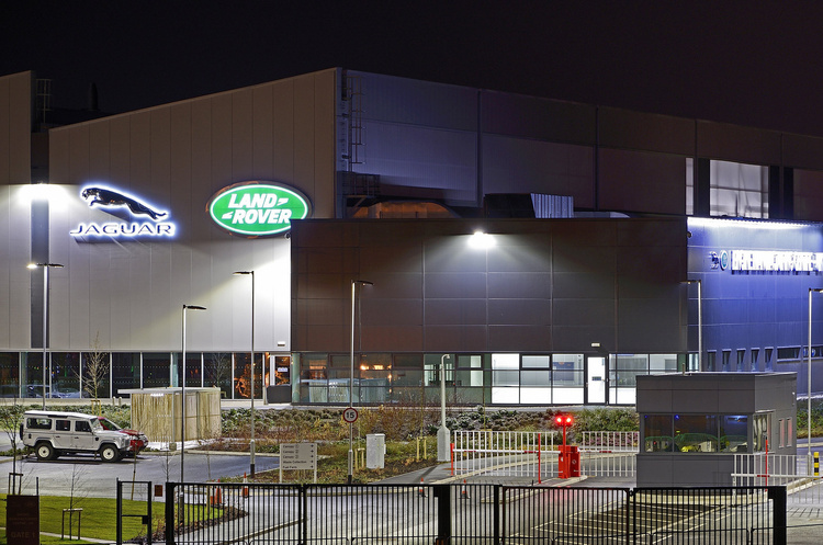 Jaguar Land Rover запланував скоротити близько 2000 працівників через реорганізацію Jaguar Land Rover запланував скоротити близько 2000 працівників через реорганізацію
