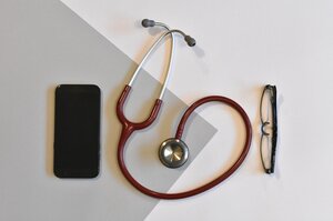 MedTech  : VR-   ,      