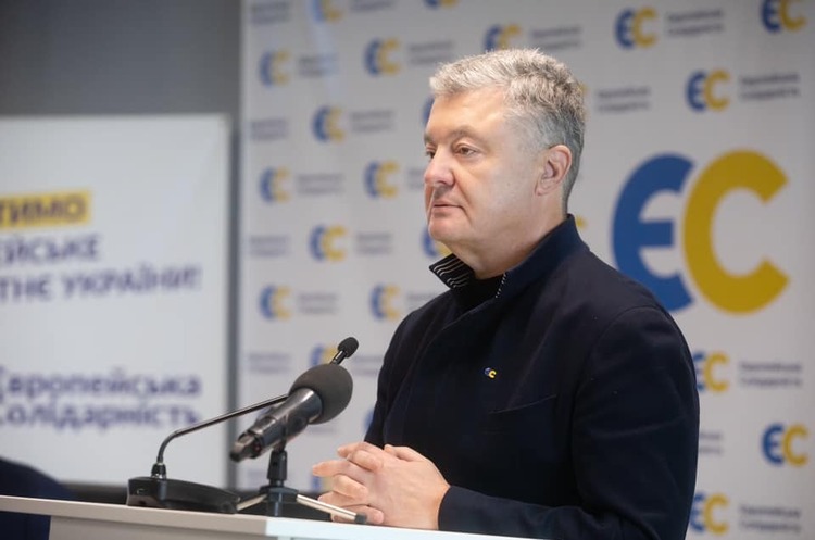 Петро Порошенко Петро Порошенко заявив, що купив канал «Прямий»