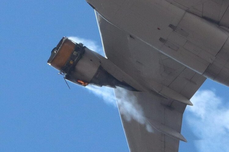Причиною відмови двигуна Boeing 777-200 могла стати втома металу – NTSB Причиною відмови двигуна Boeing 777-200 могла стати втома металу – NTSB