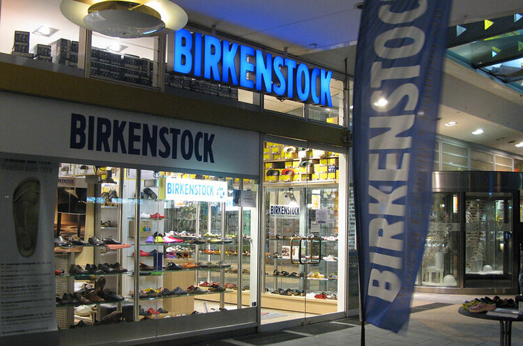 L Catterton збирається придбати відомого німецького виробника сандалій Birkenstock L Catterton збирається придбати відомого німецького виробника сандалій Birkenstock