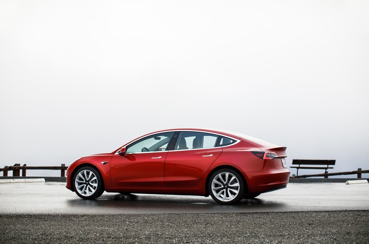 фото David Bush Tesla зайняла майже 25% світового ринку електромобілів за підсумками 2020 року
