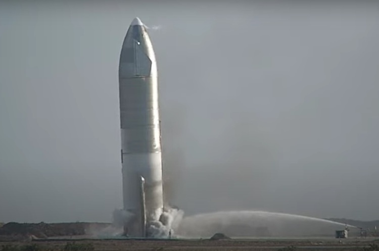 Прототип космічного корабля Starship компанії SpaceX вибухнув після успішної посадки Прототип космічного корабля Starship компанії SpaceX вибухнув після успішної посадки