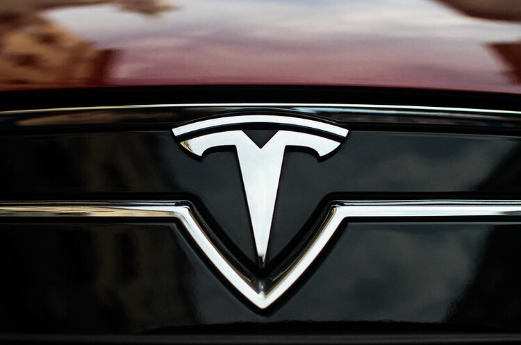 Компанія мільярдера Рона Барона продала 1,8 млн акцій Tesla Компанія мільярдера Рона Барона продала 1,8 млн акцій Tesla