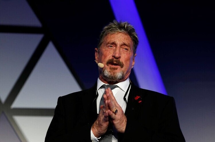 фото www.flickr.com/photos/cryptocurrencynews/46799870892 Засновника компанії з виробництва антивірусів McAfee в США звинуватили у шахрайстві
