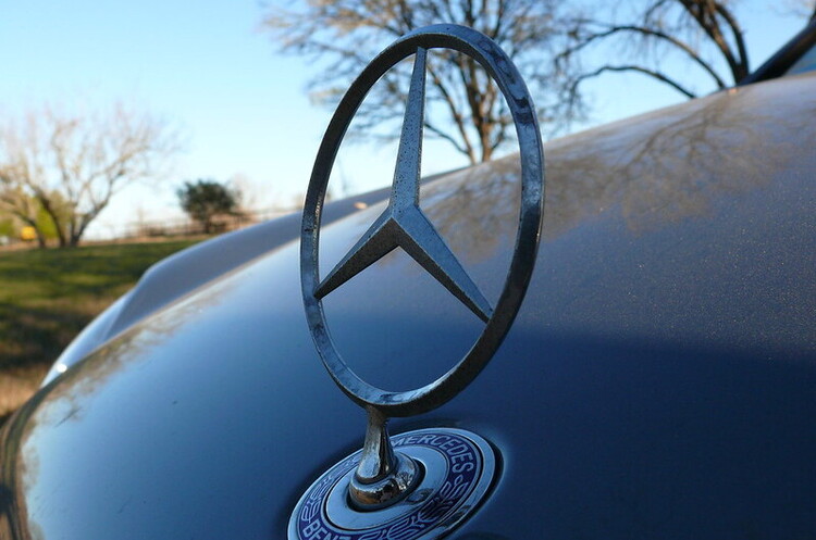 Daimler відкличе 2,6 млн автомобілів Mercedes-Benz в Китаї Daimler відкличе 2,6 млн автомобілів Mercedes-Benz в Китаї