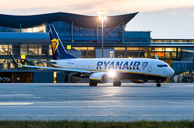 Наприкінці березня Ryanair запускає 18 маршрутів з України Наприкінці березня Ryanair запускає 18 маршрутів з України
