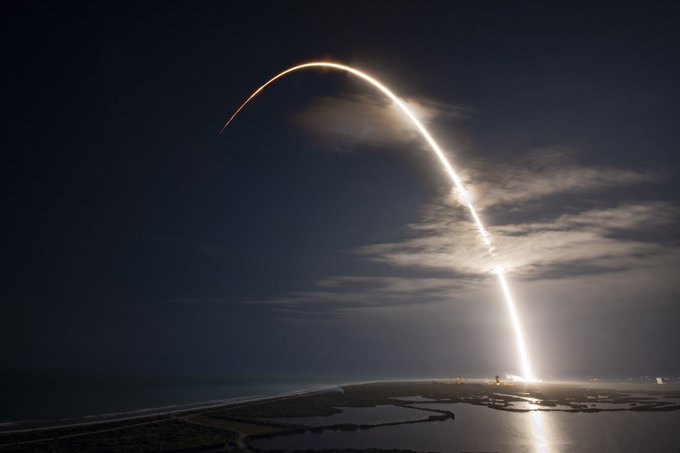 фото DR SpaceX запустила одну і ту ж ракету Falcon 9 в рекордний дев'ятий раз