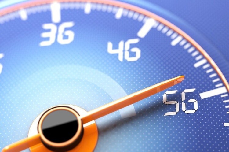 Huawei почне стягувати ліцензійні платежі за 5G з мобільних гігантів Huawei почне стягувати ліцензійні платежі за 5G з мобільних гігантів