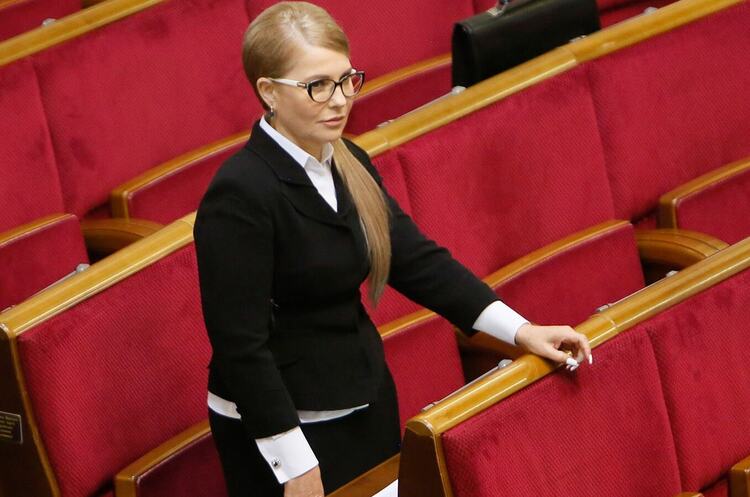 Лідерка партії «Батьківщини» Юлія Тимошенко Моя пропозиція про коаліцію з «Батьківщиною» залишається на столі у «Слуги народу» – Тимошенко