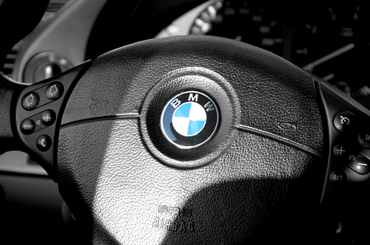 BMW очікує, що до 2030 року щонайменше половина її продажів припадатиме на електромобілі BMW очікує, що до 2030 року щонайменше половина її продажів припадатиме на електромобілі