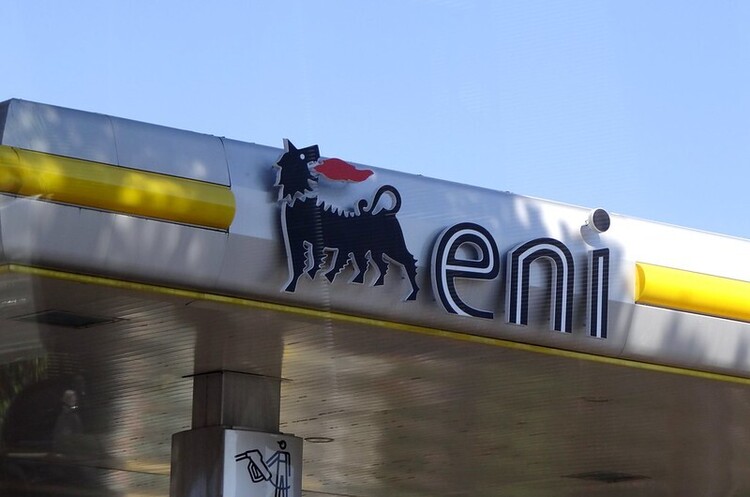 Суд в Італії зняв з Eni і Shell звинувачення в корупції в Нігерії Суд в Італії зняв з Eni і Shell звинувачення в корупції в Нігерії