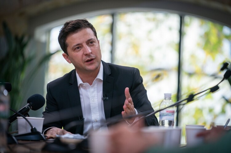 фото Офіційний сайт президента України На вакцину AstraZeneca здійснюється інформаційна атака – Зеленський