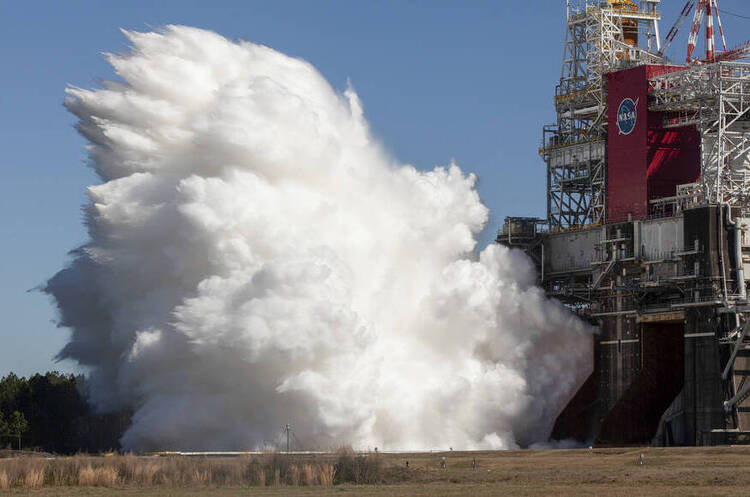 фото NASA/Robert Markowitz NASA провело успішні випробування найпотужнішої у світі ракети