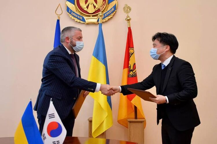 Корейські інвестори планують вкладати в розвиток агросфери у Кіровоградській області Корейські інвестори планують вкладати в розвиток агросфери у Кіровоградській області