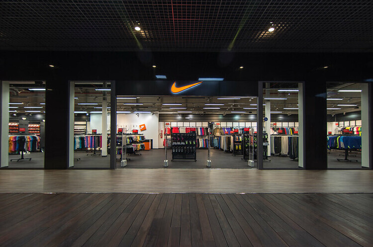 Китай бойкотує H&M, Nike та інші бренди через їх заяви про Сіньцзян Китай бойкотує H&M, Nike та інші бренди через їх заяви про Сіньцзян