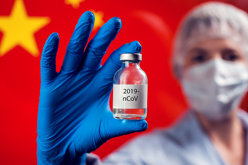 До України прибула перша партія китайської вакцини CoronaVac
