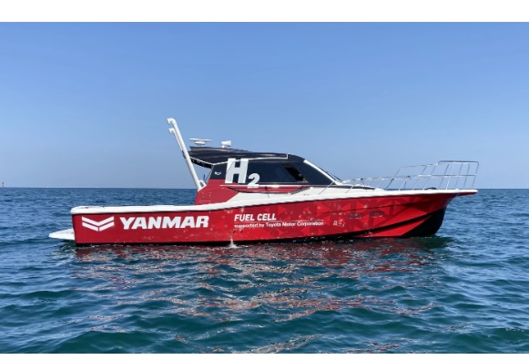фото Yanmar Японія спустила на воду перший катер з водневим двигуном