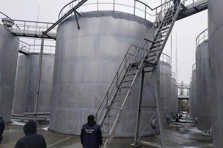 На Кіровоградщині співробітники ДФС вилучили незаконного пального на суму понад $1 млн На Кіровоградщині співробітники ДФС вилучили незаконного пального на суму понад $1 млн