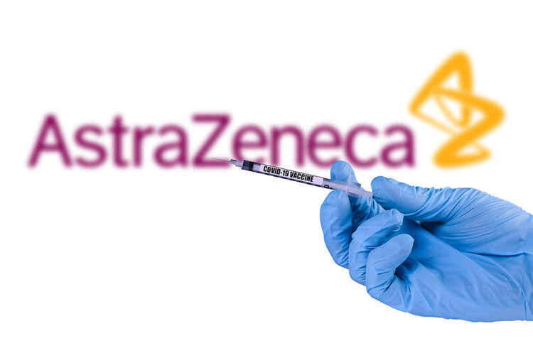 Німеччина заборонила вакцинувати людей молодше 60 років препаратом AstraZeneca Німеччина заборонила вакцинувати людей молодше 60 років препаратом AstraZeneca