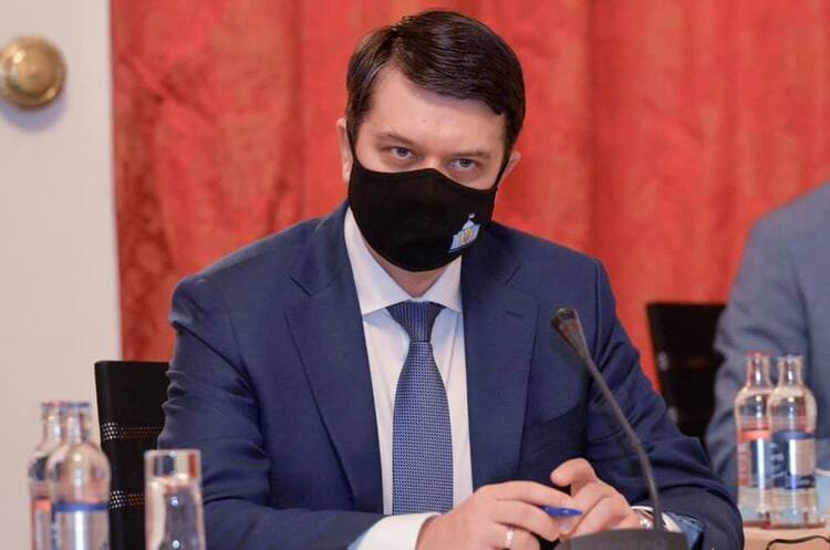 Голова ВР Дмитро Разумков Спікер Ради Разумков задекларував 28 млн грн готівкою