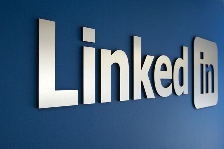 LinkedIn відправила більшість працівників в тижневу відпустку, щоб вони уникли вигорання LinkedIn відправила більшість працівників в тижневу відпустку, щоб вони уникли вигорання