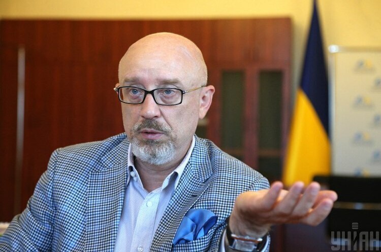 Віцепрем'єр-міністр – міністр з питань реінтеграції тимчасово окупованих територій Олексій Резніков Українська делегація у ТКГ більше не відвідуватиме Мінськ для перемовин – Резніков