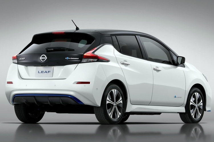фото Nissan Один з найпопулярніших електромобілів в світі офіційно виходить на ринок України