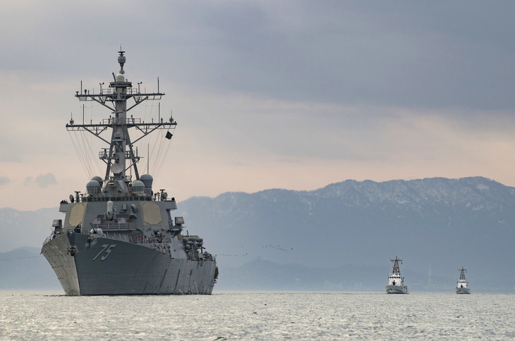 Американські військові кораблі не йдуть в Чорне море Американські військові кораблі не йдуть в Чорне море