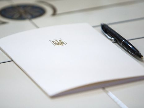 Зеленський пропонує розробити законопроєкт про статус олігархів Зеленський пропонує розробити законопроєкт про статус олігархів