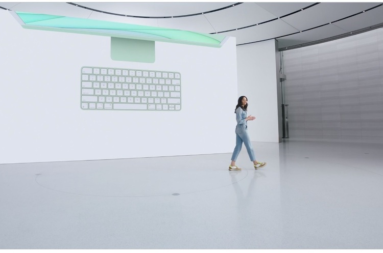 Apple      2021  (ֲ)