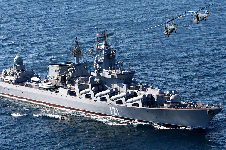 Росія задіяла в військових навчаннях в Криму понад 10 000 військових та 40 бойових кораблів Росія задіяла в військових навчаннях в Криму понад 10 000 військових та 40 бойових кораблів