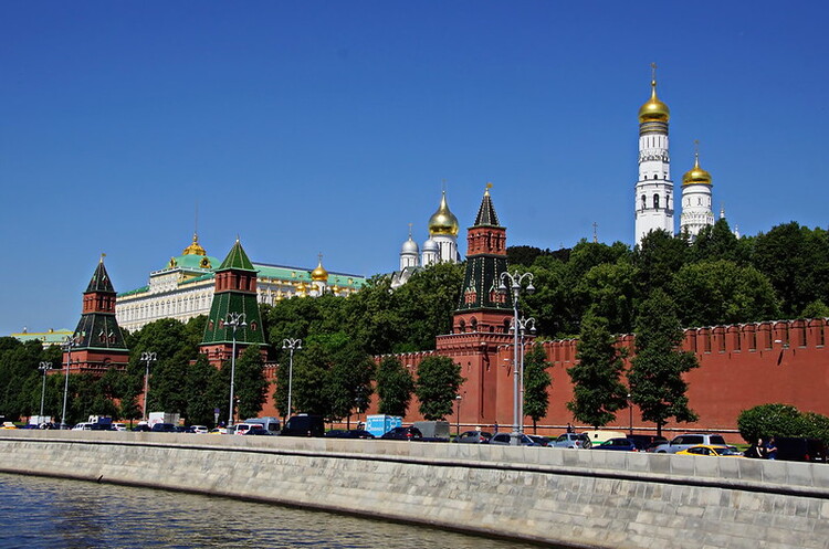 Москва вирішила вислати п’ять польських дипломатів у відповідь на висилку трьох російських Москва вирішила вислати п’ять польських дипломатів у відповідь на висилку трьох російських