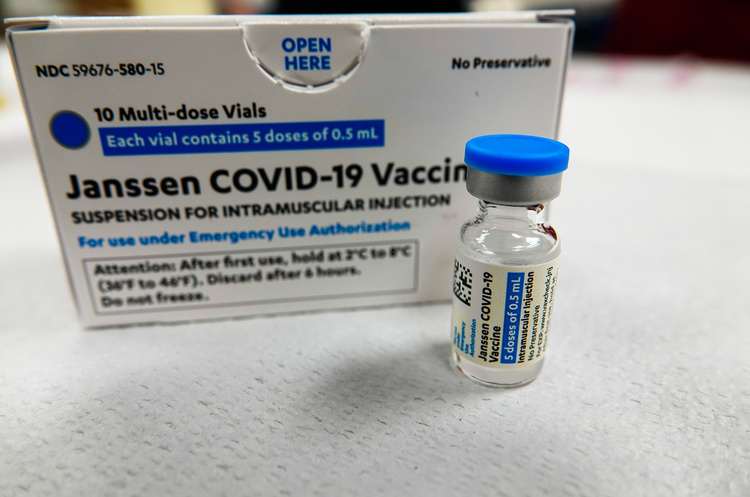США дозволили використовувати вакцину проти COVID компанії Johnson & Johnson США дозволили використовувати вакцину проти COVID компанії Johnson & Johnson