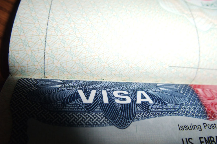 Посольство США в Москві призупинить видачу імміграційних віз Посольство США в Москві призупинить видачу імміграційних віз