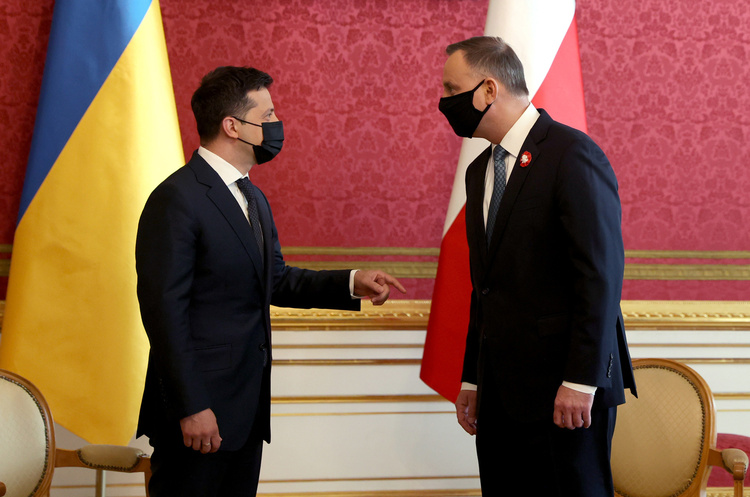 Президент України Володимир Зеленський і Президент Польщі Анджей Дуда під час офіційної зустрічі Уроки польської: чому Україна може повчитися в сусідньої країни