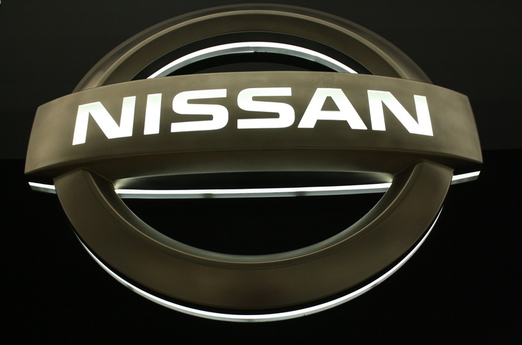 Nissan вирішила позбавитись від своєї частки в Daimler услід за Renault Nissan вирішила позбавитись від своєї частки в Daimler услід за Renault