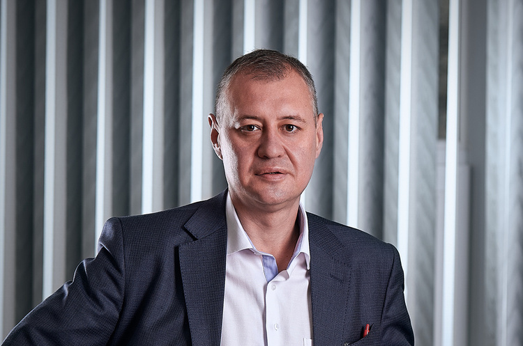 Олег Ларіонов Комерційний директор «Донбасенерго»: «Фінансування екологічних програм вже винесено на РНБО, бо в Міненерго та Мінекології конфлікт інтересів»