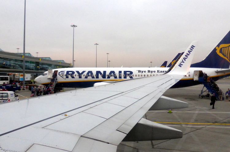 Ryanair вдалось зберегти лише 9% рейсів від докризового рівня Ryanair вдалось зберегти лише 9% рейсів від докризового рівня