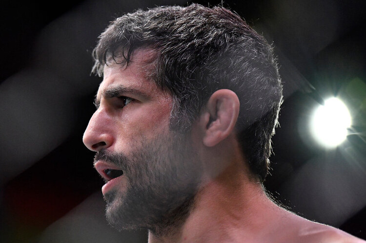 Беніл Даріуш Чемпіон UFC викликав на бій Маска. Глава Tesla відповів