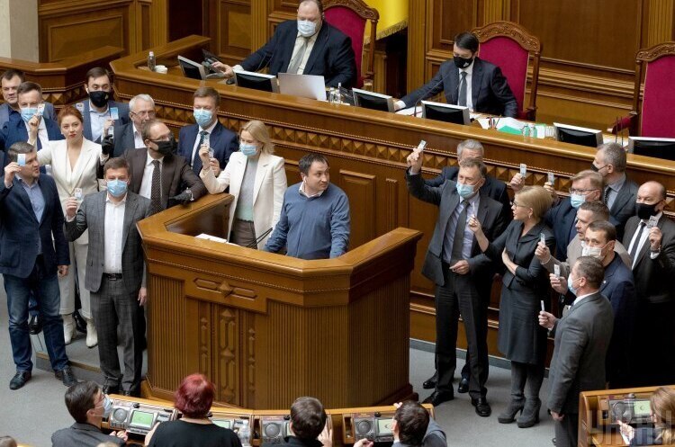 Верховна Рада прийняла за основу необхідний для співпраці з МВФ «банківський» законопроєкт Верховна Рада прийняла за основу необхідний для співпраці з МВФ «банківський» законопроєкт