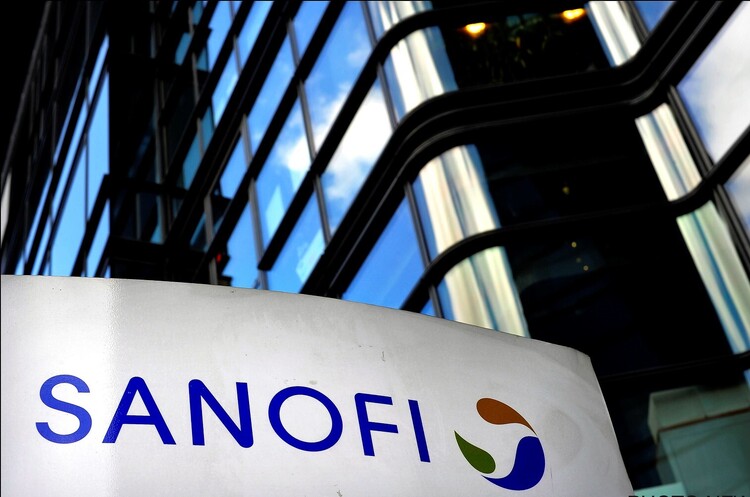 Sanofi і GSK запустили III фазу випробувань вакцини проти COVID-19 Sanofi і GSK запустили III фазу випробувань вакцини проти COVID-19