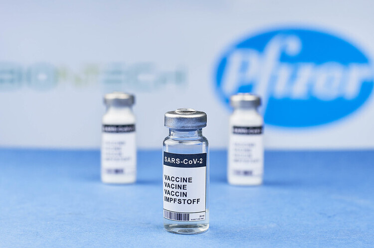 ЄС схвалив вакцину проти COVID-19 від Pfizer-BioNTech для підлітків ЄС схвалив вакцину проти COVID-19 від Pfizer-BioNTech для підлітків