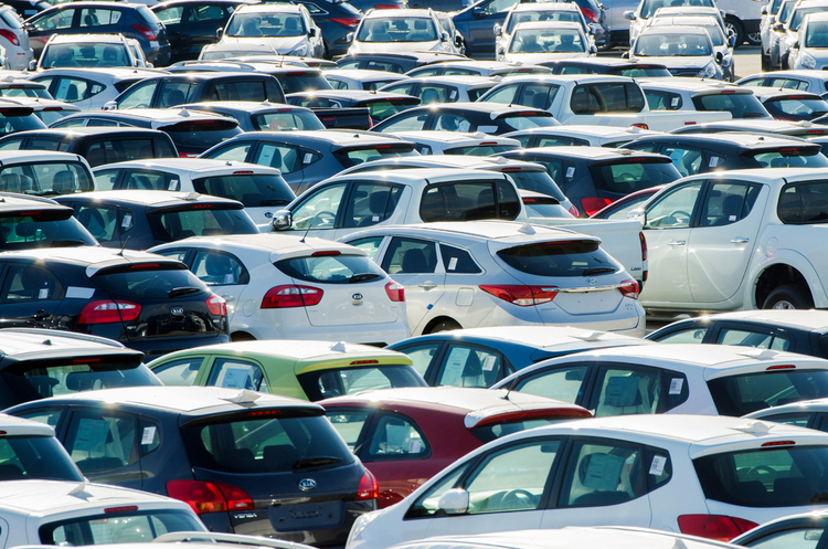Впродовж минулого місяця українці придбали майже 8 500 нових легкових авто Впродовж минулого місяця українці придбали майже 8 500 нових легкових авто